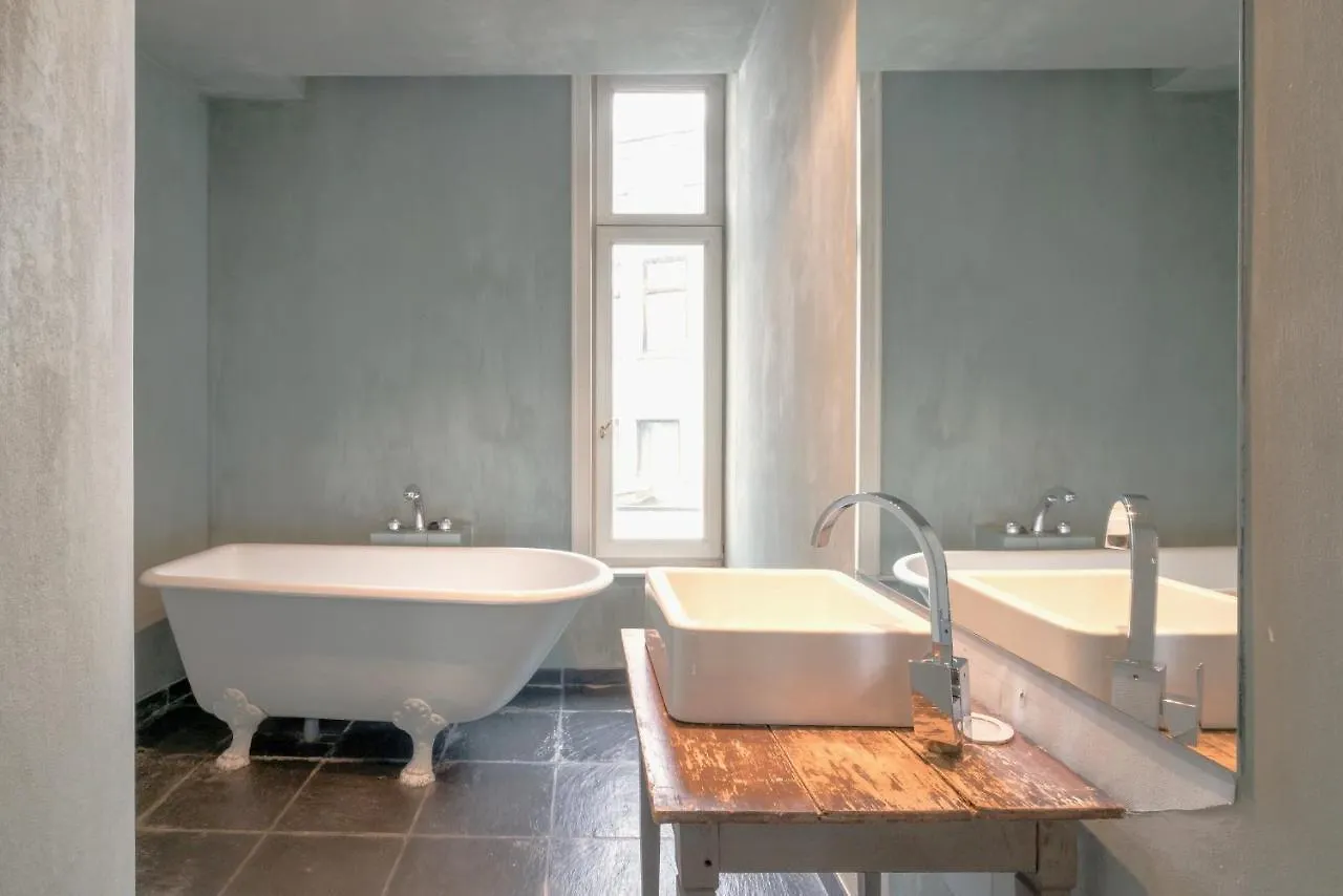 The Charming Hendrik Square Apartments Antwerp